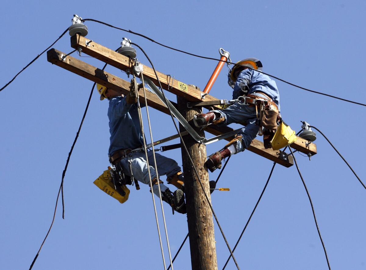 La Cañada city officials on Tuesday were critical of Southern California Edison's service and response to recent power outages.