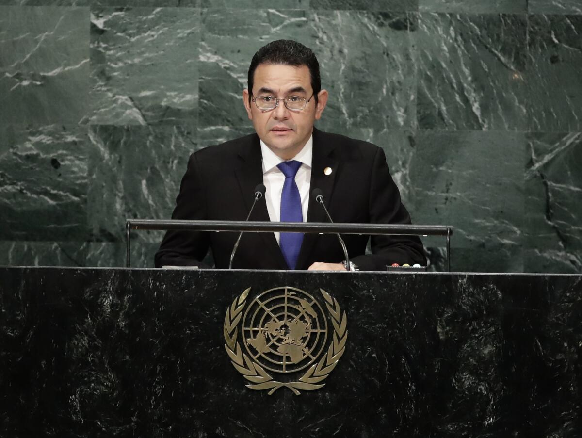 El presidente de Guatemala Jimmy Morales habla ante la Asamblea General de la ONU el 22 de septiembre del 2016. (AP Foto/Frank Franklin II)