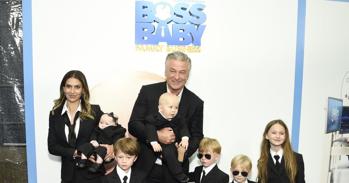 Alec and Hilaria Baldwin (and their 7 kids) to star in TLC reality show ‘The Baldwins’