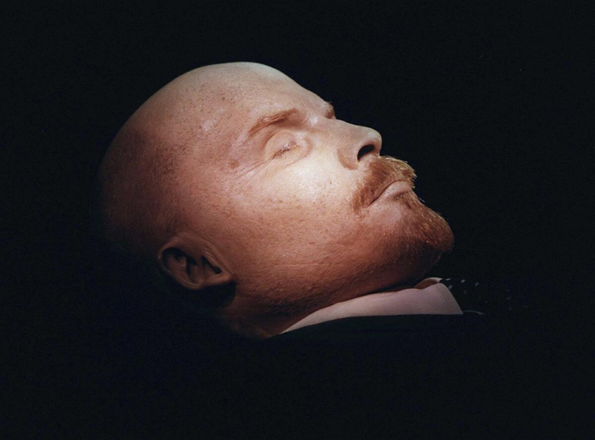 Un siglo después de su muerte, Lenin parece un recuerdo marginal en la