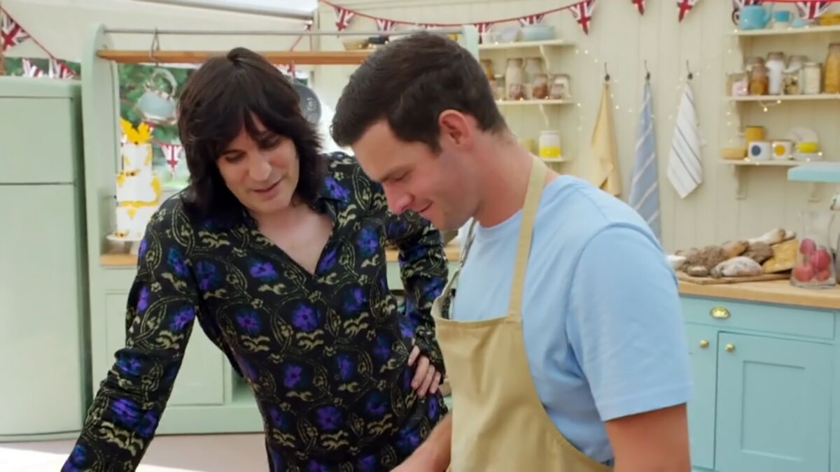 Noel Fielding and Dave Friday in the 2020 finals of "The Great British Baking Show."
