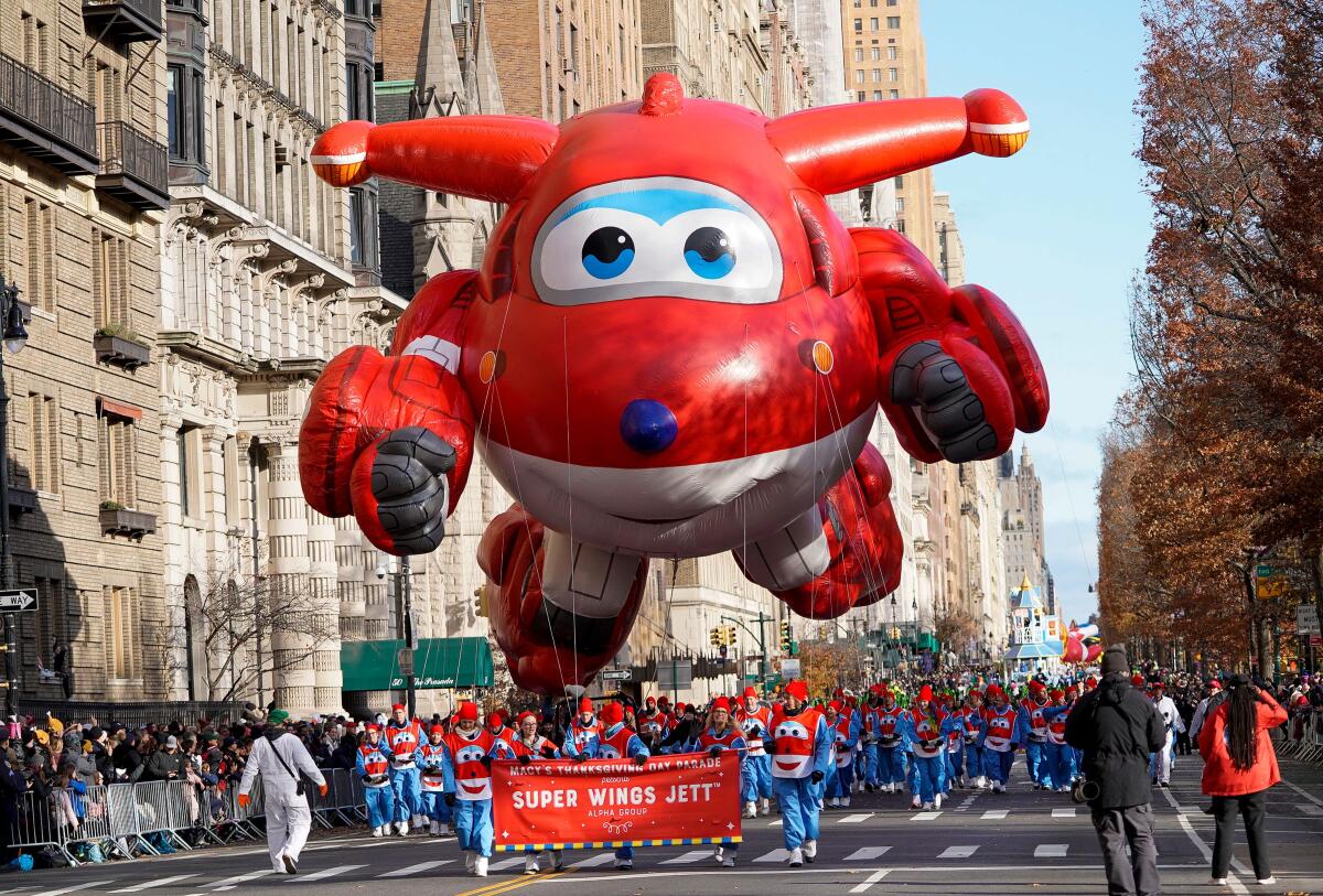 The Super Wings Jett durante uno de los desfiles del Día de Acción de Gracias de Macys