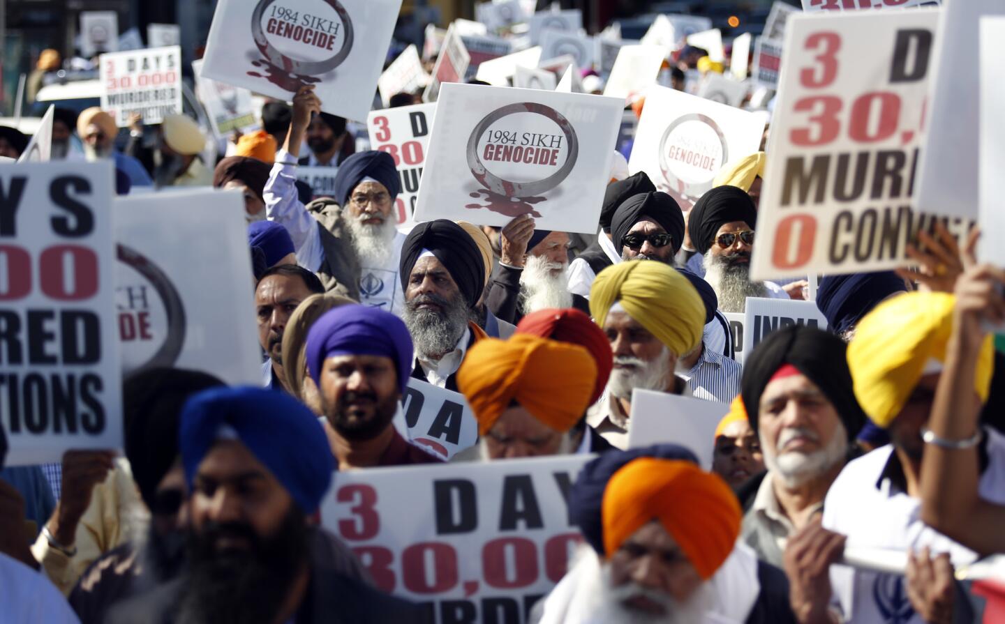 Hundreds of Sikhs marched from the Beverly Center to the Los Angeles Museum of the Holocaust on Saturday to mark the 1984 anti-Sikh massacre and protest human rights violations in India.