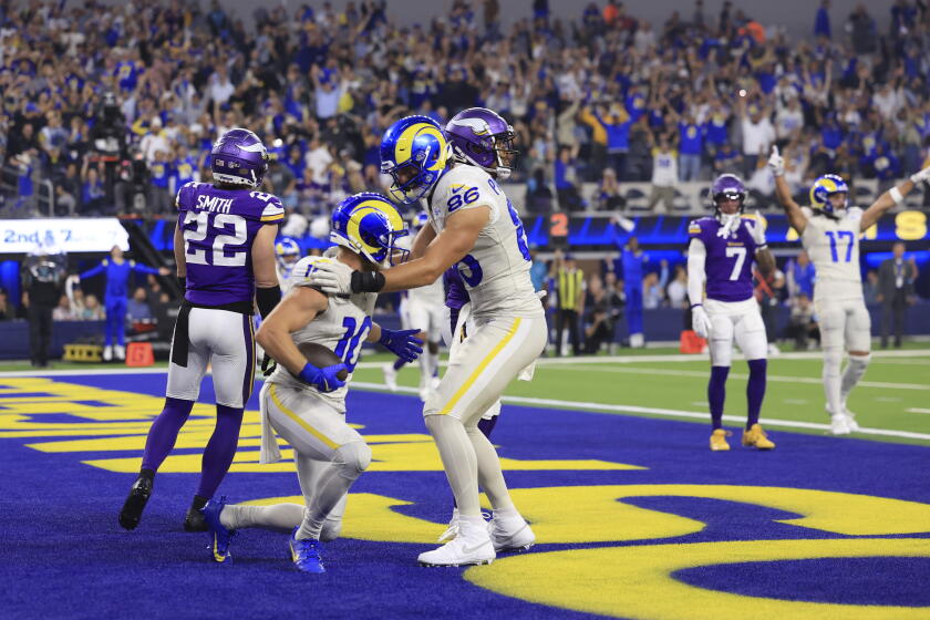 Touchdown Rams Campo Matthew Stafford has winning touch in Rams' win over Vikings - Los ...