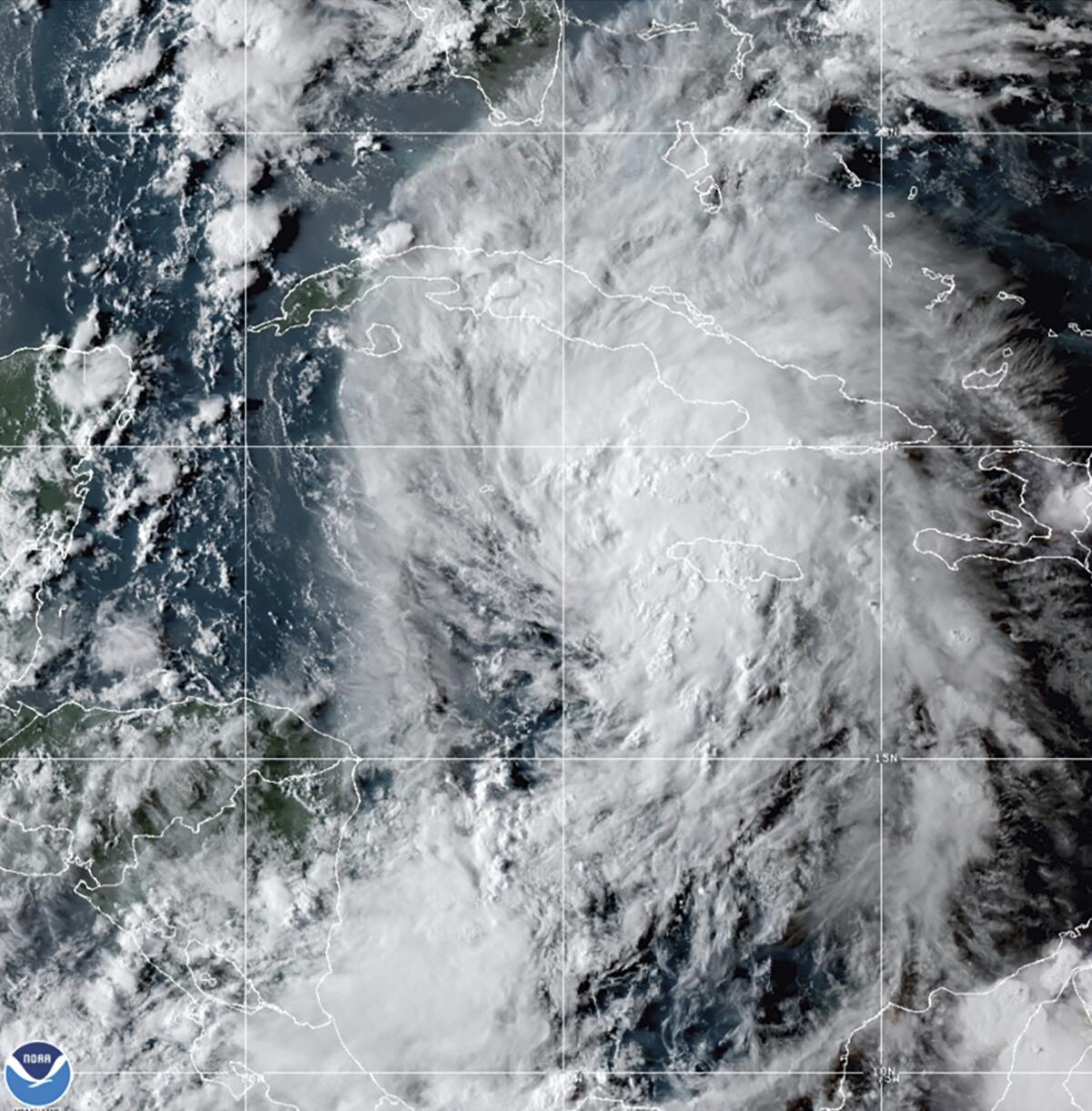 Esta imagen satelital OES-16 East GeoColor