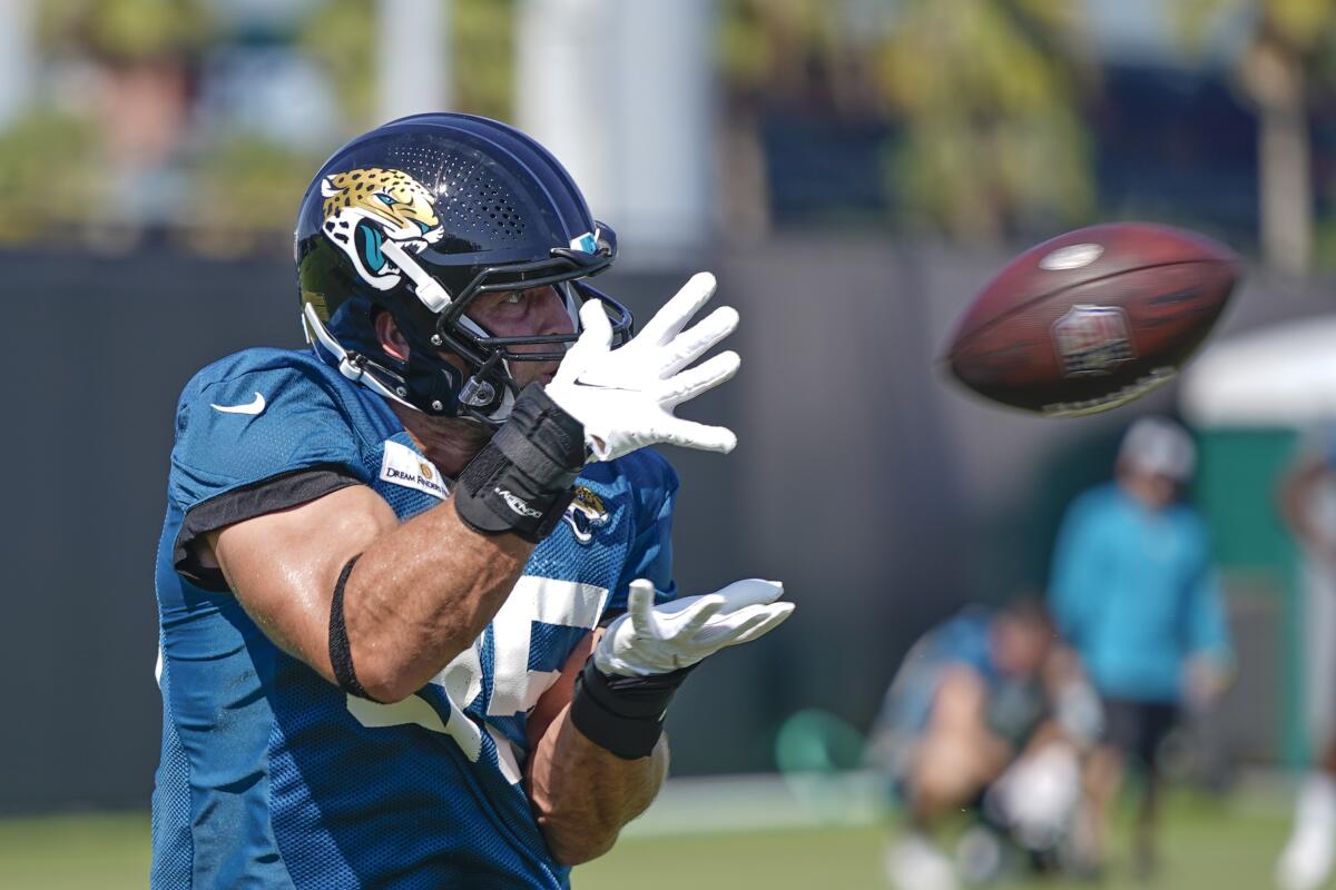 Tim Tebow Putting In Work at Jaguars Practice, Blocking & Catching