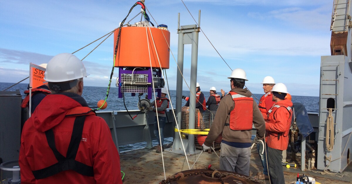 Ocean robots take the pulse of our planet by measuring microbes - Los Angeles Times