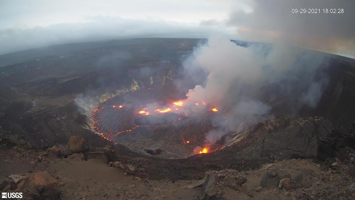 Crater with lava at the summit of Hawaii’s Kilauea volcano