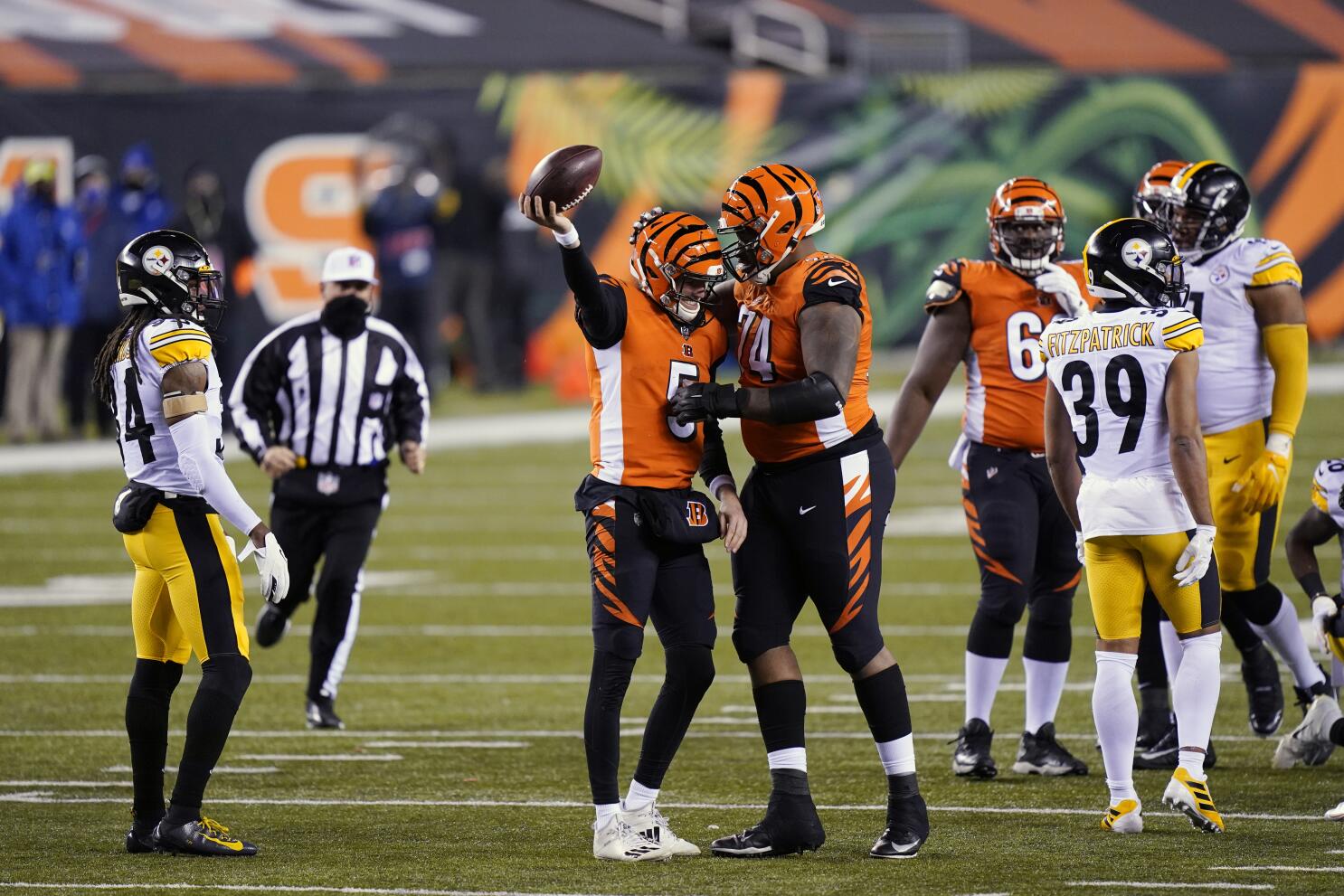 Bengals ride big first half to shocking win over Steelers - The San Diego  Union-Tribune