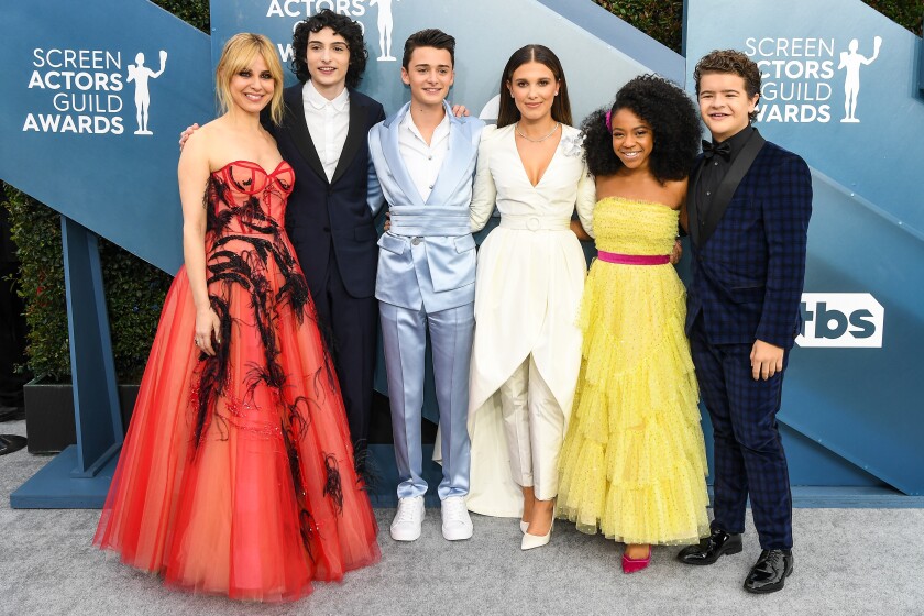 Sag Awards 2020 A Cast Fashion Battle With Stranger Things Vs