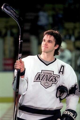 22. Luc Robitaille