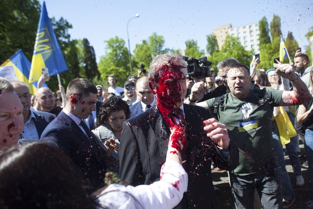 Russian ambassador to Poland covered in red paint in Warsaw
