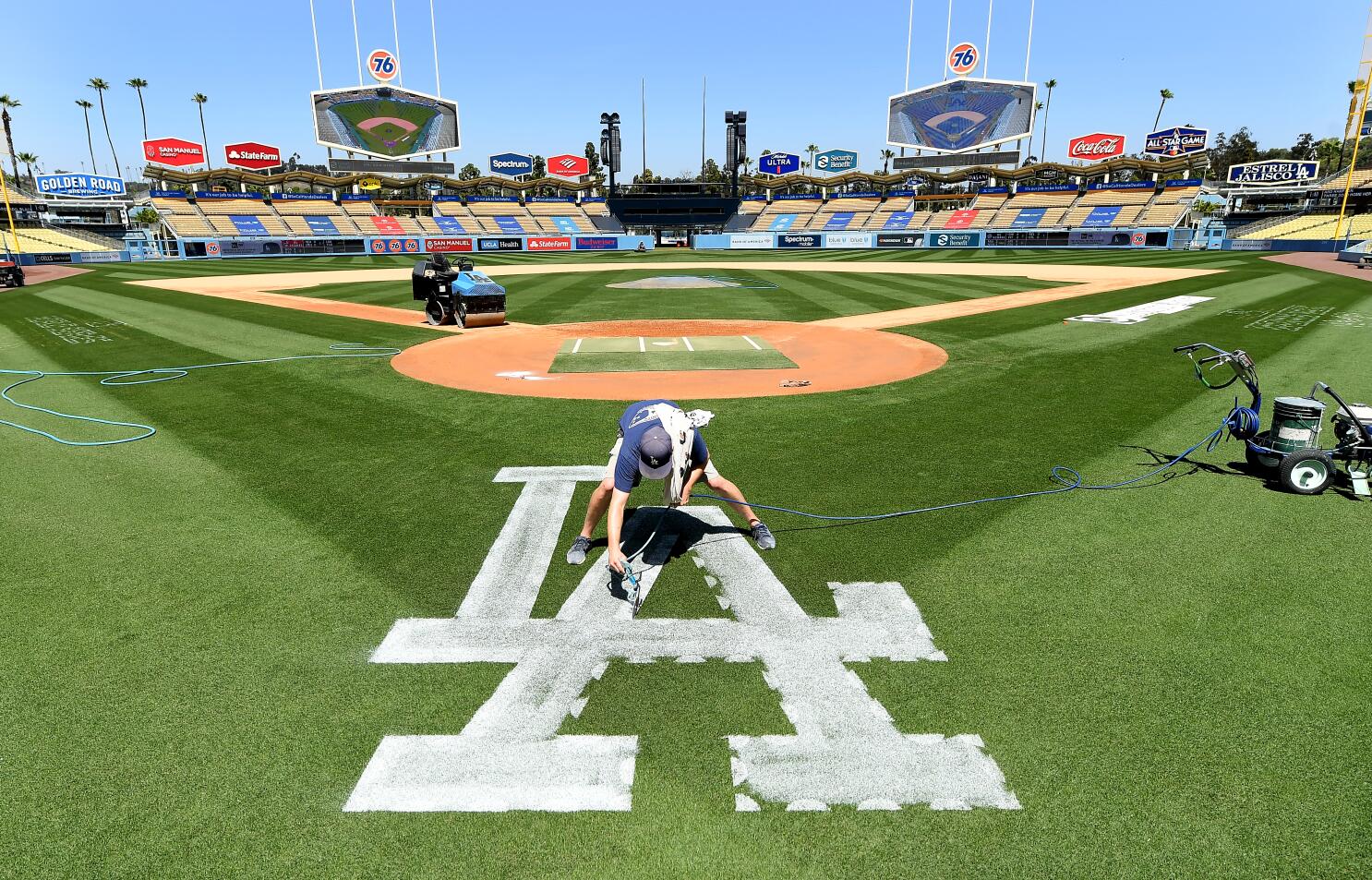 Dodger Stadium concession workers may strike MLB All-Star Game - Los  Angeles Times