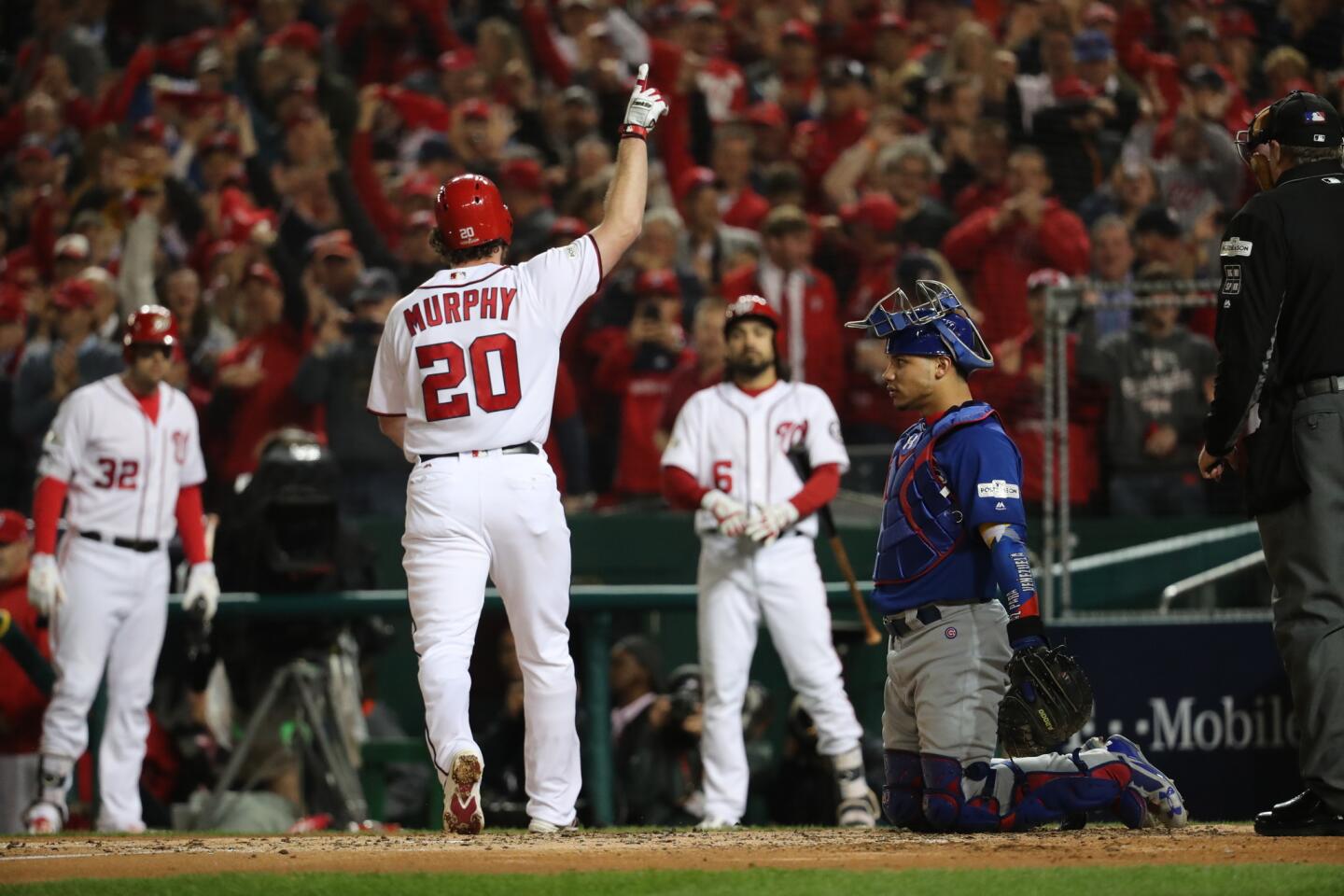 ct-nlds-game-5-cubs-at-nationals-photos-201710-033