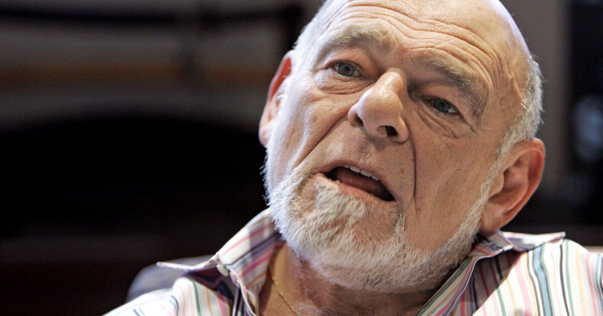 Sam Zell, business tycoon who drove the L.A. Times into bankruptcy, dies