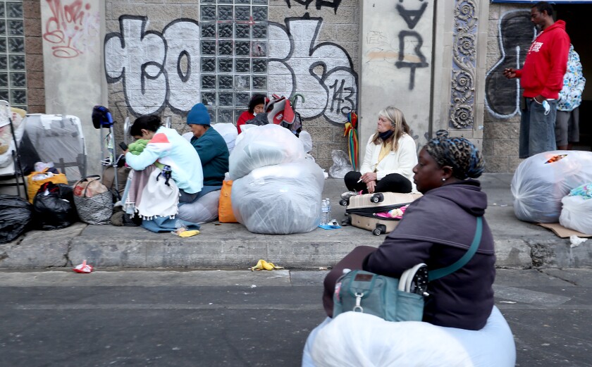 Skid Row Skeptical Of Order On Homeless People And Shelters Los Angeles Times Skid Row Skeptical Of Order On Homeless People And Shelters Los Angeles Times