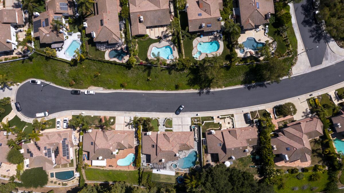 How Much Water Are the Richest Californians Wasting? It's a Secret