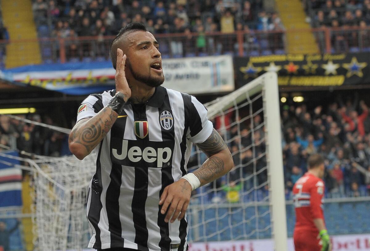 El jugador de la Juventus, Arturo Vidal, celebra un gol contra la Sampdoria en la Serie A