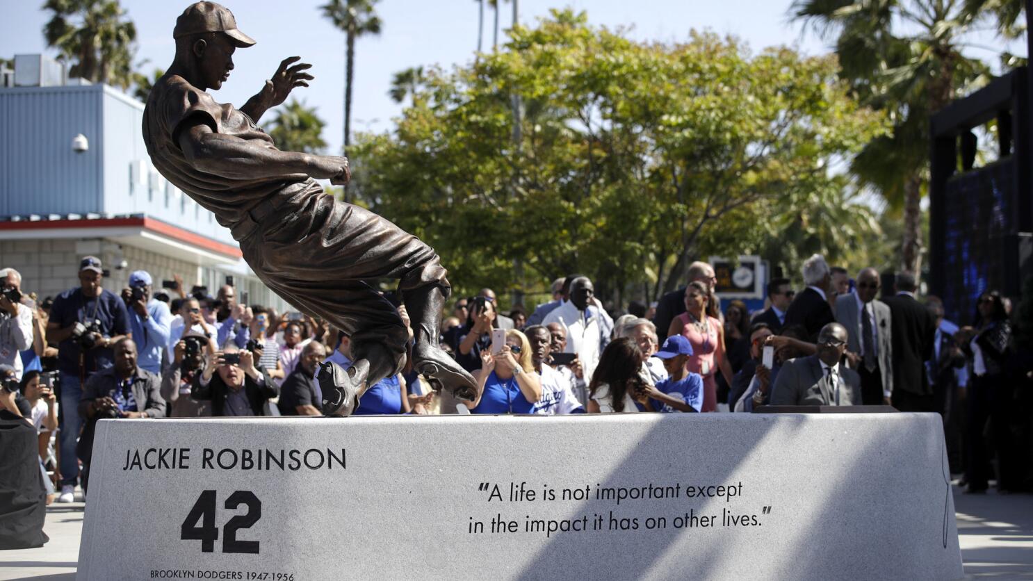 Jackie Robinson statue unveiled at Rose Bowl, with Vin Scully as emcee