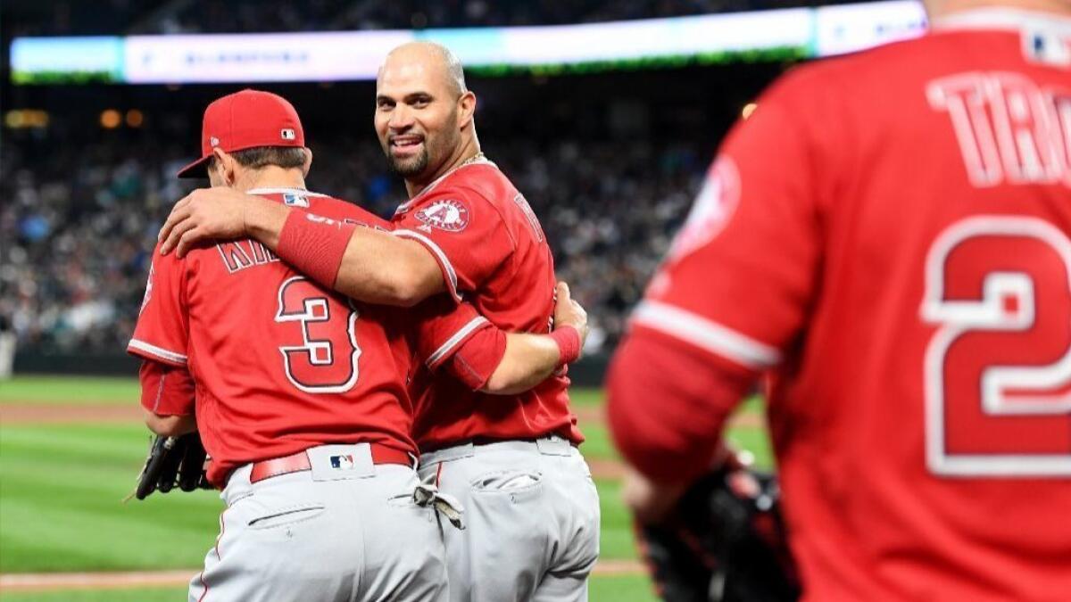 Angels' Albert Pujols gets 3,000th career hit against Mariners