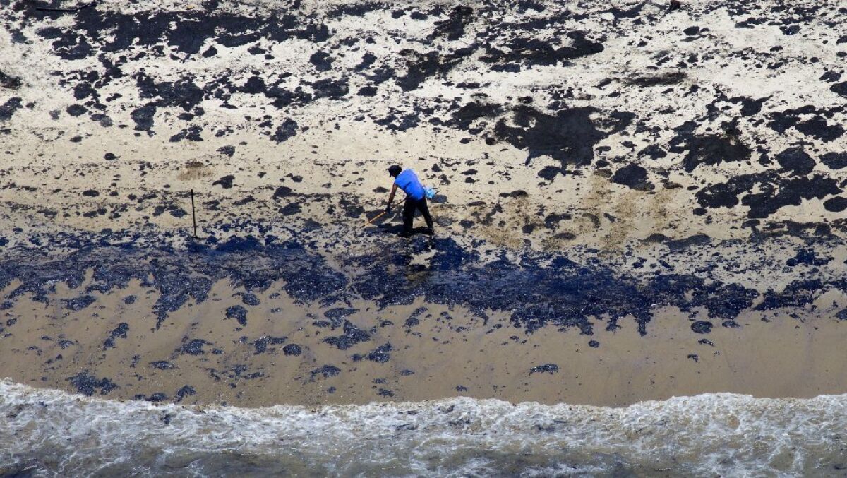 SANTA BARBARA, CALIF. -- WEDNESDAY, MAY 20, 2015: Oil spill cleanup and containment effort continues on the shore near Refugio State Beach in Santa Barbara, Calif., on May 20, 2015.