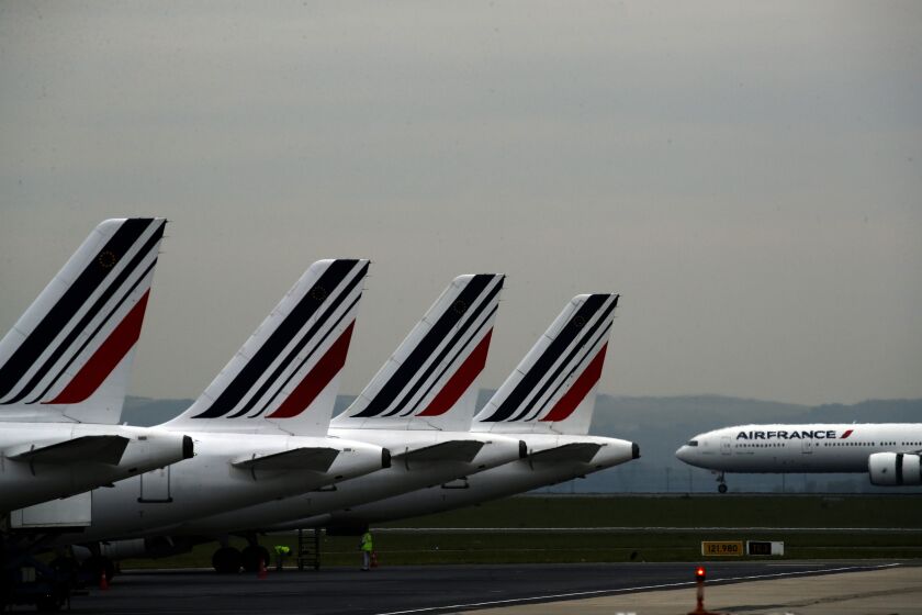 Aviones de Air France en el aeropuerto Charles de Gaulle de París el 17 de mayo de 2019. (Foto AP/Christophe Ena)