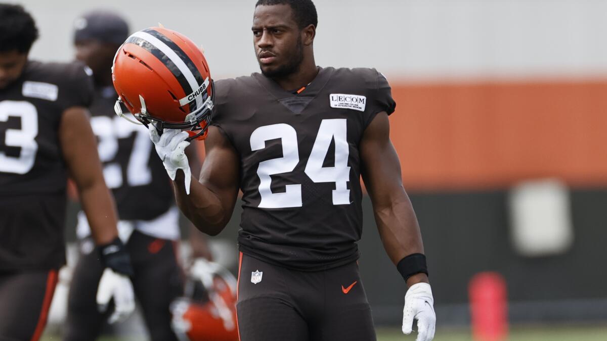 ESPN Ranks Cleveland Browns RB Nick Chubb 3rd Best Back in the NFL, Is  This Ranking Too Low?