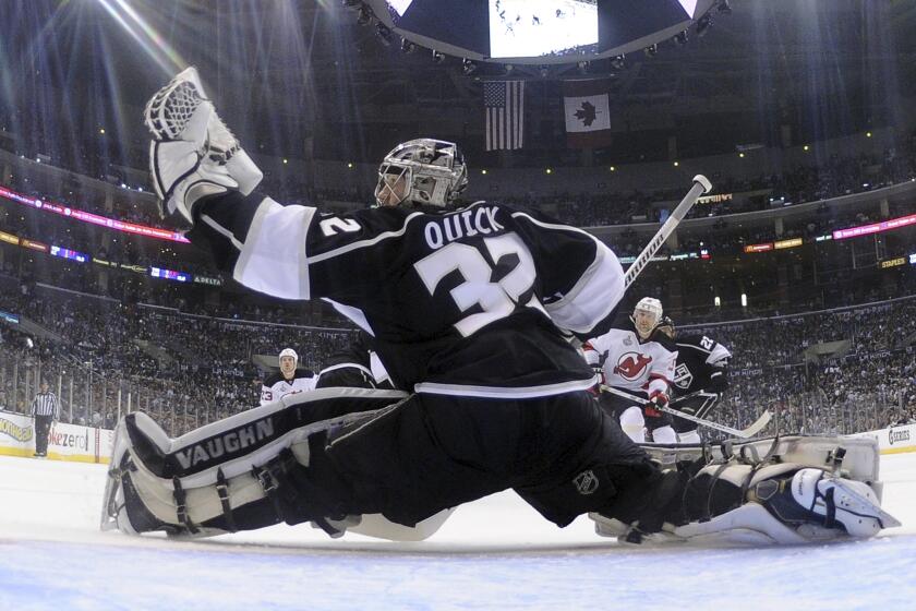 LA Kings: Goalie Jonathan Quick out indefinitely after knee surgery -  Sports Illustrated