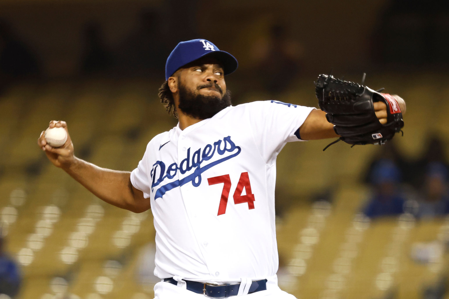 Plaschke: Dodgers need to remember their history and trade for pitching.