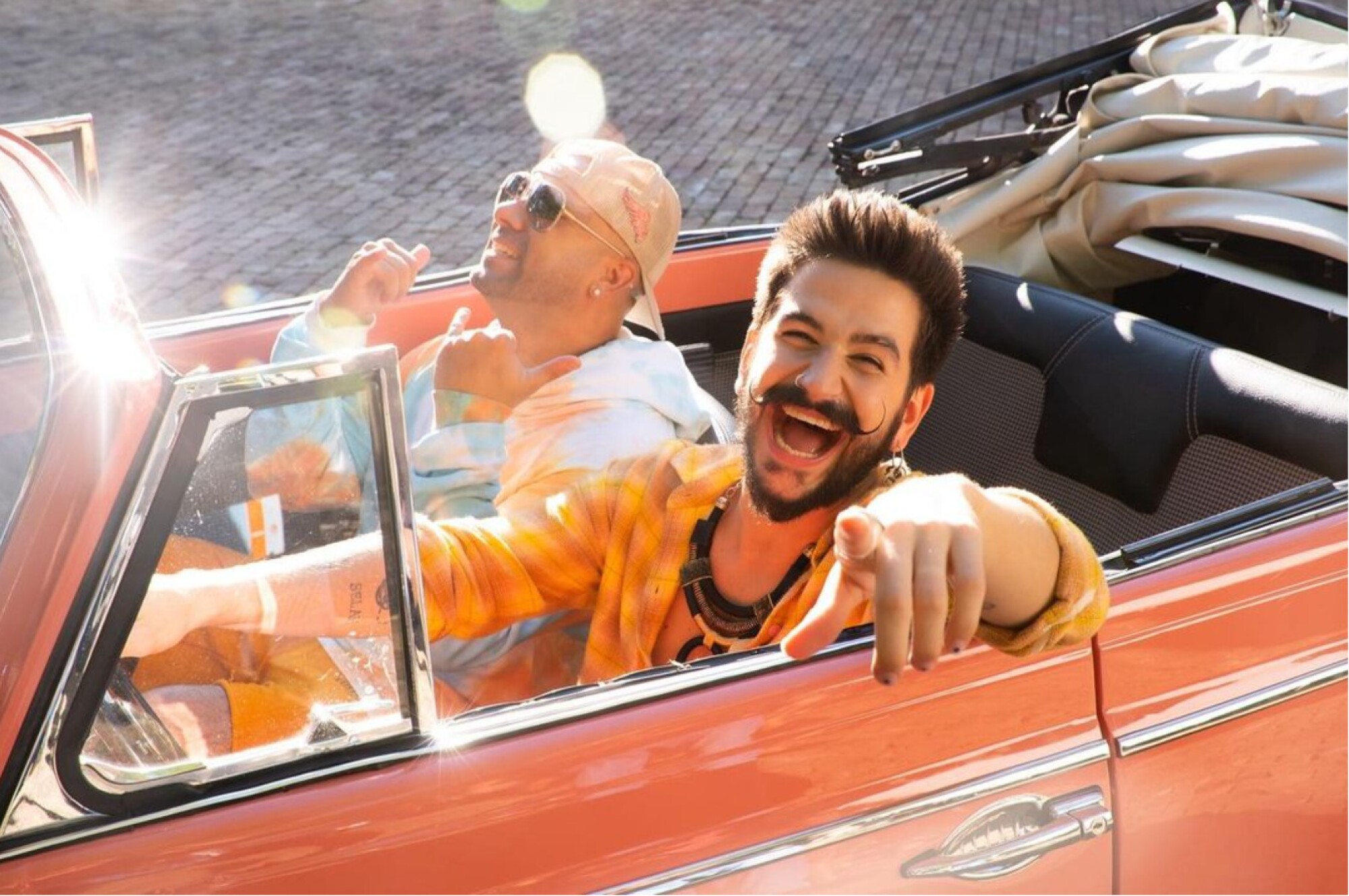 Camilo y Wisn, una dupla explosiva lanzando un pegajoso tema.