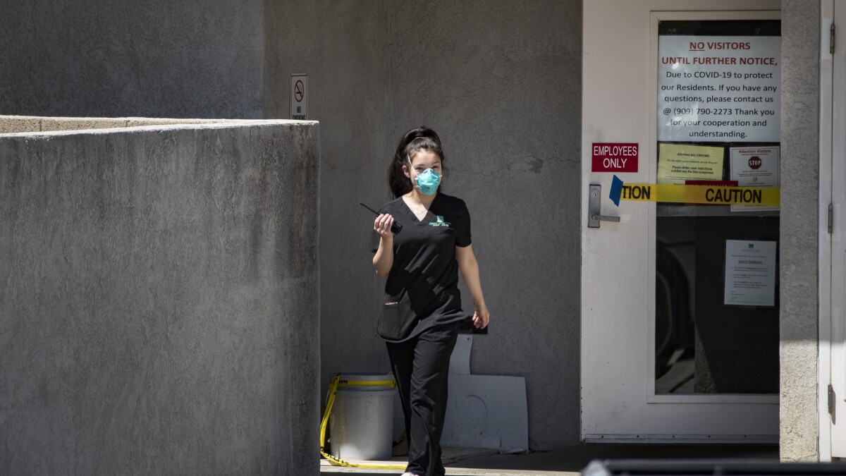 Trump Issues Order On Coronavirus Ventilators Los Angeles Times