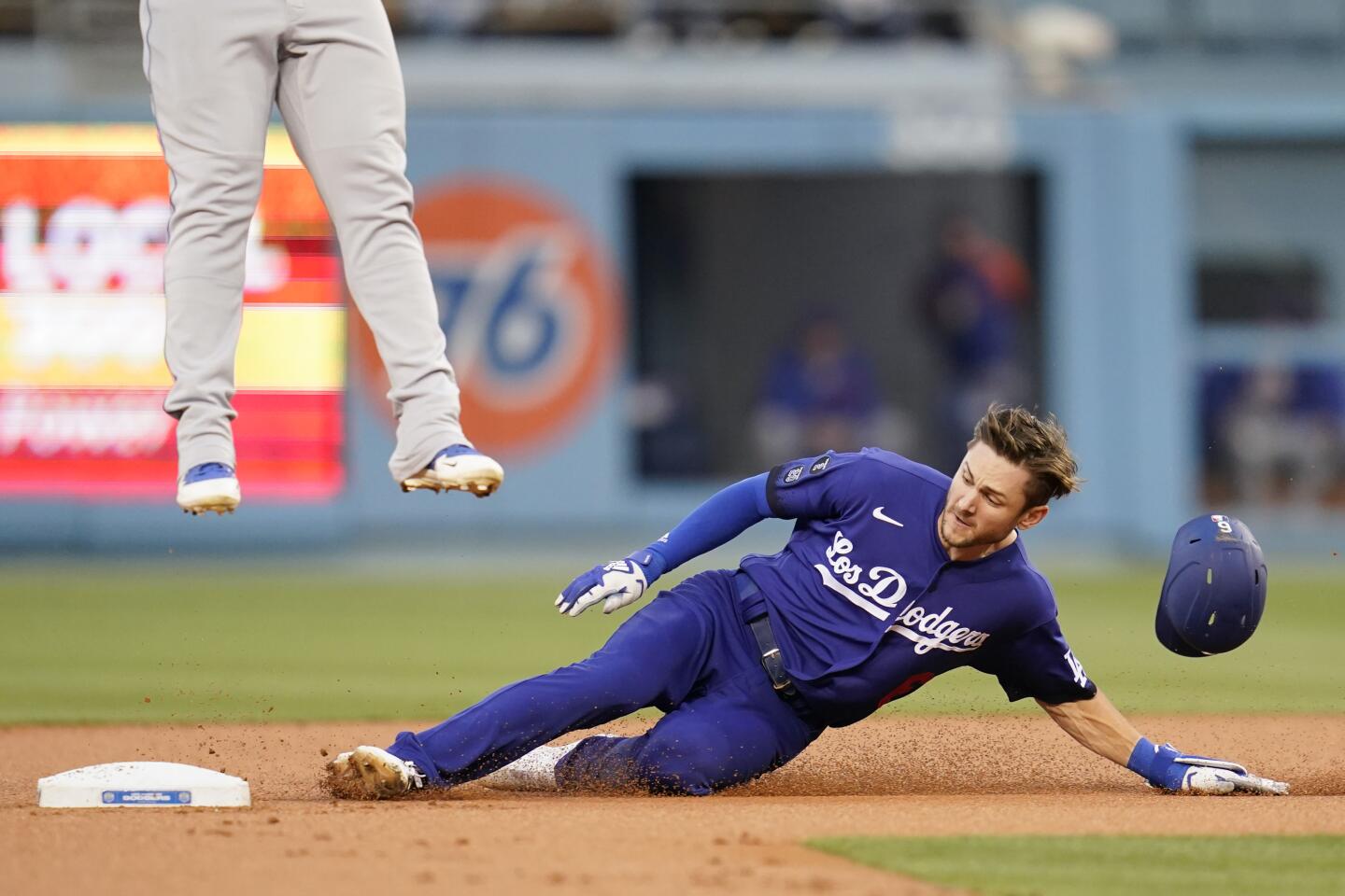 Smoothest slide of all-time?? Dodgers' Trea Turner pulls off the