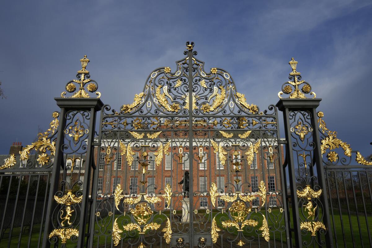 ARCHIVO - Una vista del Palacio de Kensington en Londres, el viernes 6 de enero de 2023.