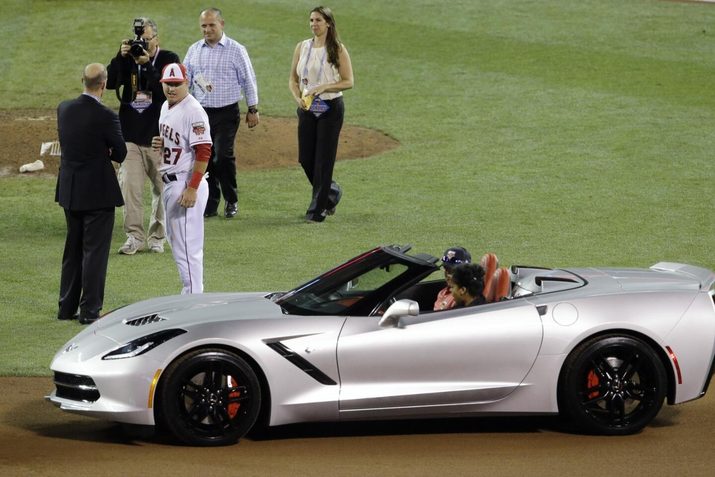 Mike in his new corvette  Mike trout, Mvp gifts, Athlete