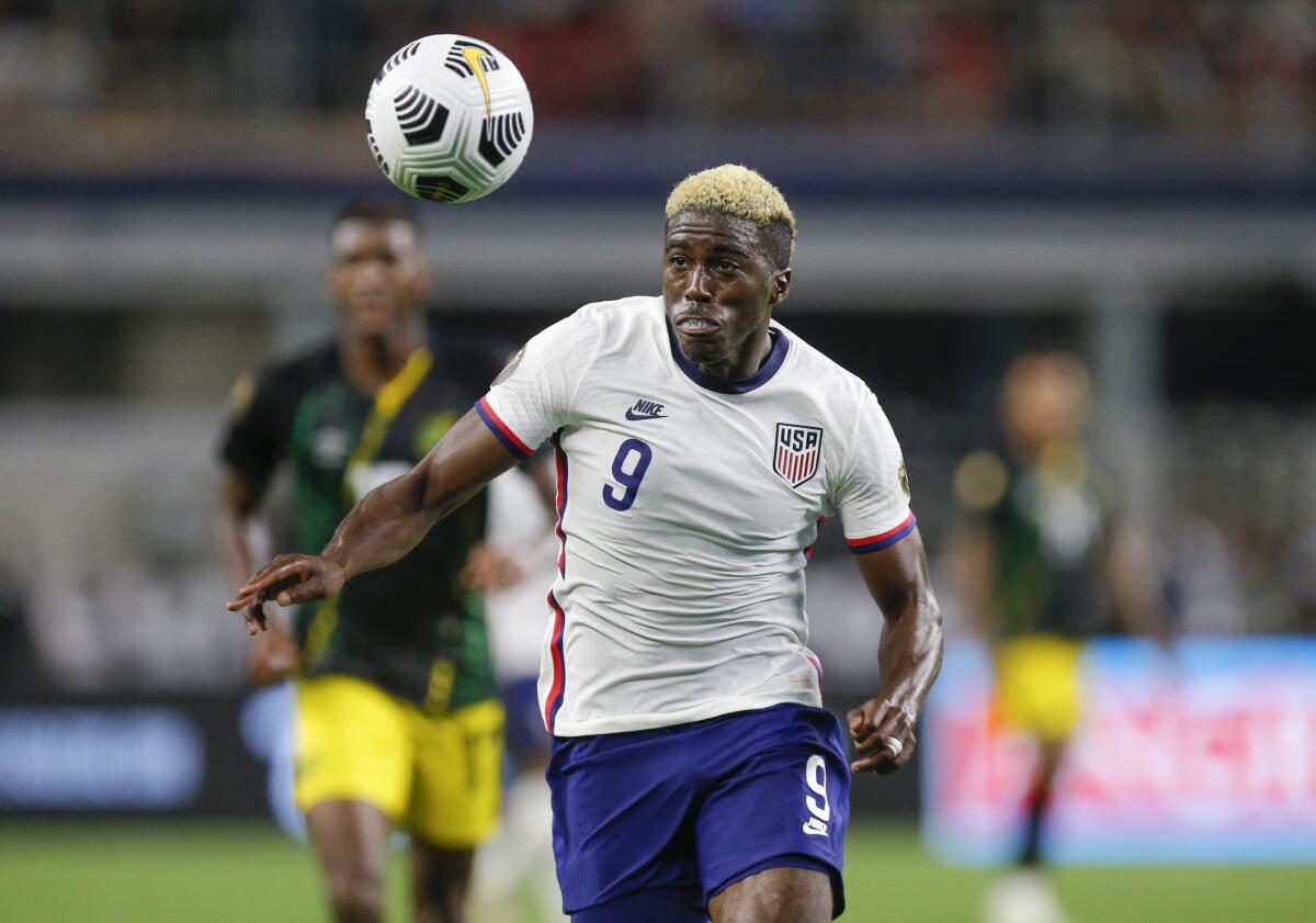 U.S. forward Gyasi Zardes (9) chases after a loose ball during a CONCACAF Gold Cup match