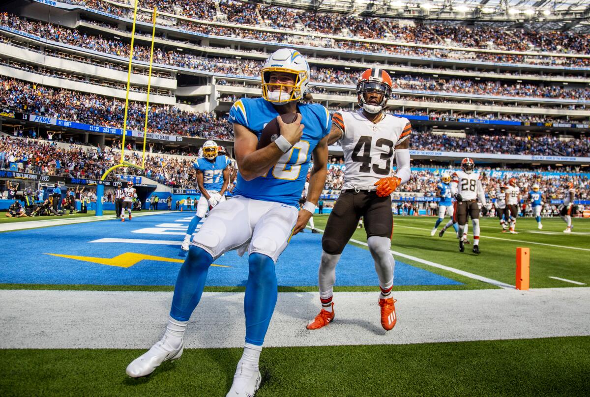 Chargers vs. Browns score: L.A. earns comeback win by scoring on