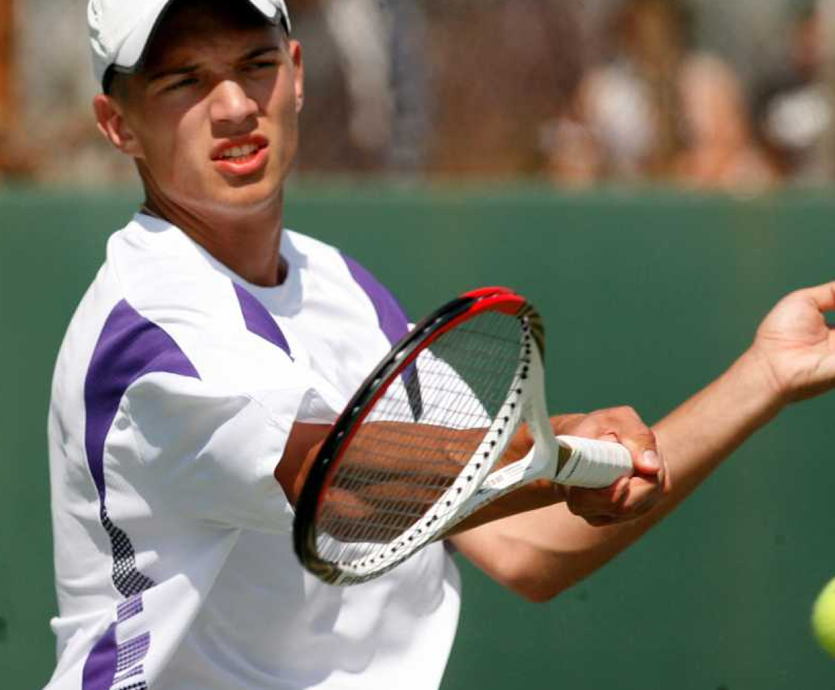 Hoover's Oleg Simonyan with a forehand shot in a Pacific League boys singles tennis prelims match at Pasadena High School on Monday, April 29, 2013.