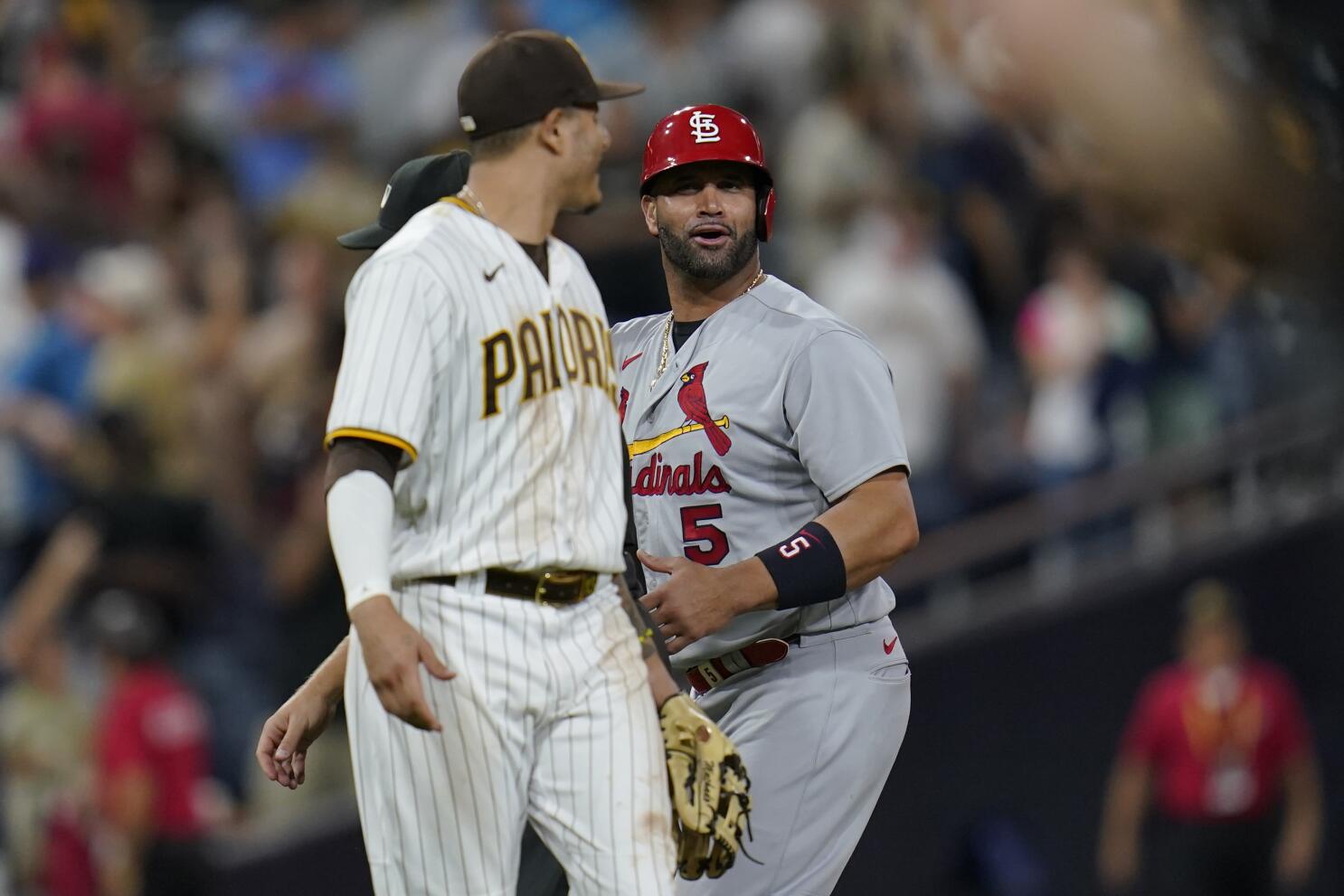 Watch: Albert Pujols, Adam Wainwright, Yadier Molina exit game