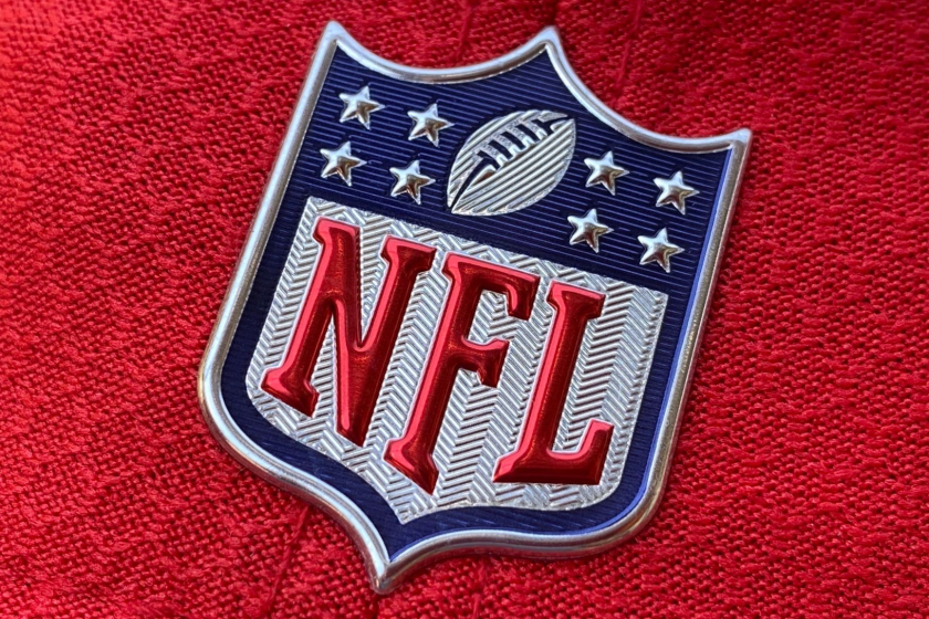 DirecTV Sets Deal To Continue Distributing NFL Sunday Ticket To