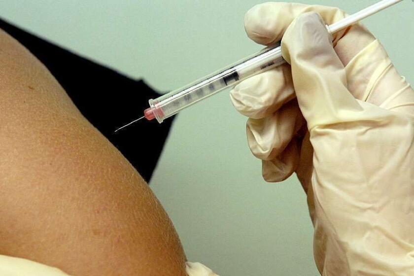 Nurse Michelle Arnold administers the new HPV vaccine to Brianna Furrow, 14, at Medford Pediatrics & Adolescent Medicine in Medford, New Jersey, September 23, 2006. The vaccine is the world's first cervical cancer vaccine. (Sharon Gekoski-Kimmel/Philadelphia Inquire/MCT) ORG XMIT: 1039073 ORG XMIT: CHI0701090425191348 ** HOY OUT, TCN OUT **