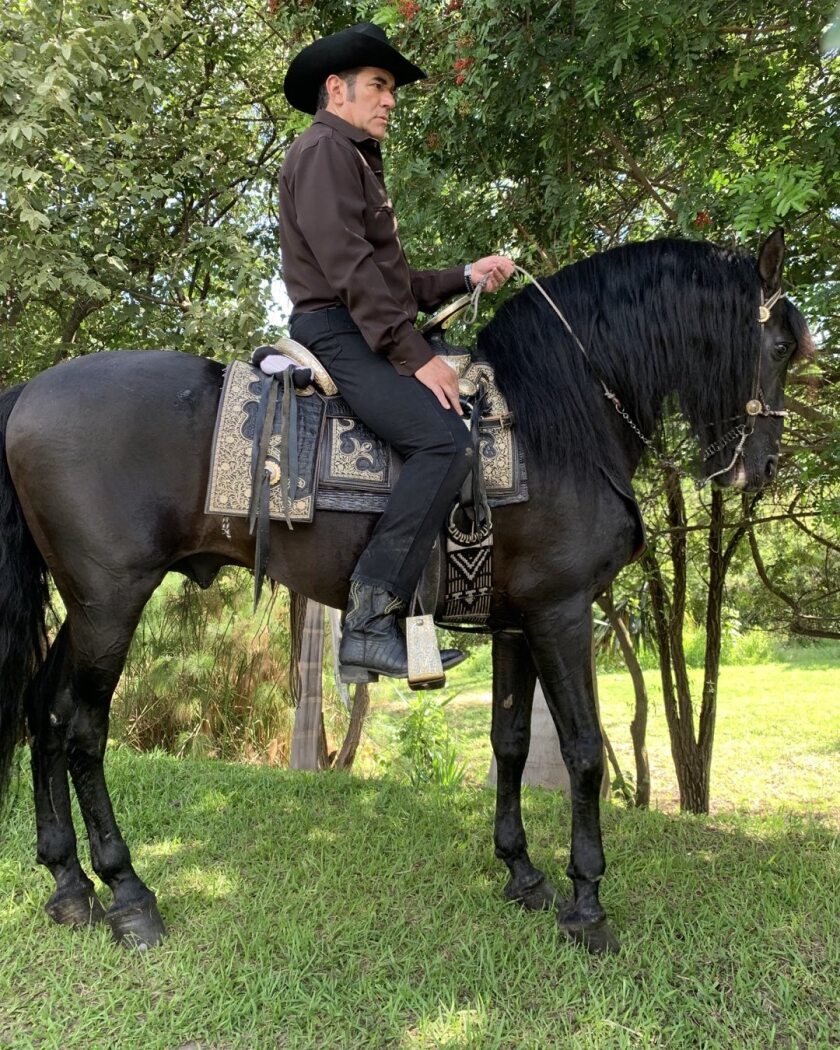 Eduardo Santamarina es Octavio Toscano en "La desalmada".