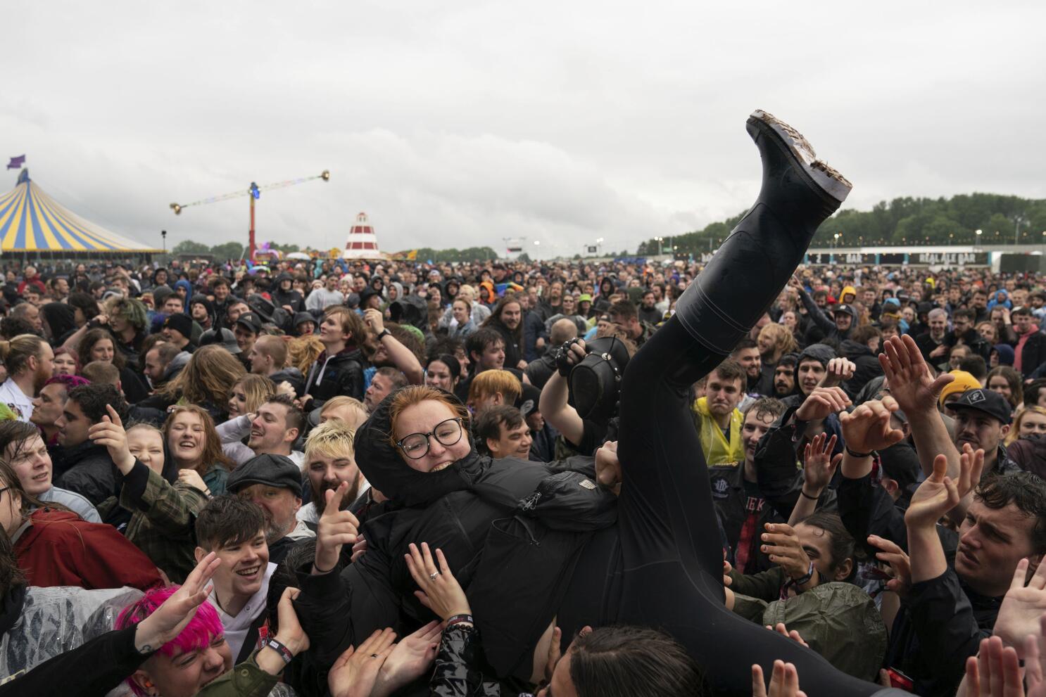 GALLERY: Our favourite festivalgoer photos from day one of