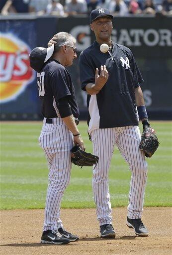 Derek Jeter takes on-field batting practice