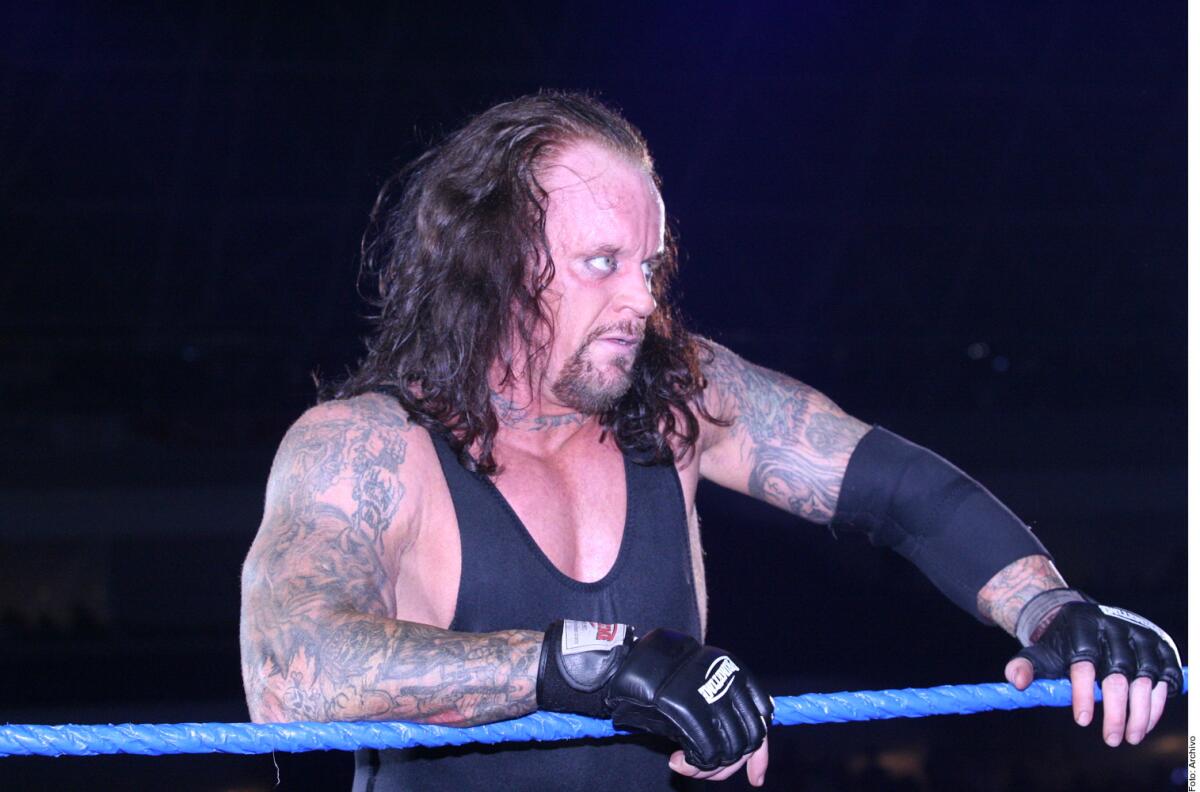 The Undertaker anoche de los cuadriláteros con un homenaje que le hizo la WWE en Survivor Series.