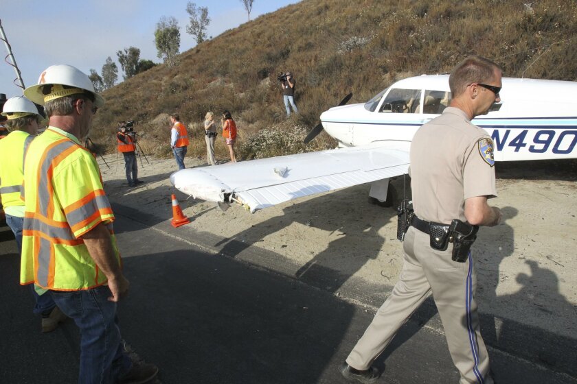 Plane Makes Emergency Landing On I 15 The San Diego Union Tribune