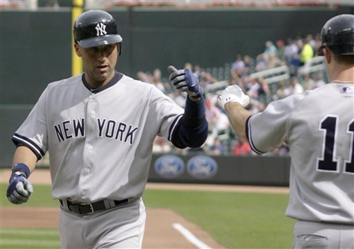 Derek Jeter or Brett Gardner: Who Belongs in New York Yankees