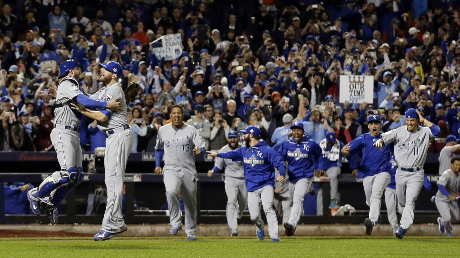 Royals WADE DAVIS celebrates winning the 2015 World Series - Game 5