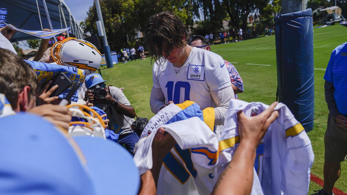 Herbert, Chargers set to test Browns' surging defense - The San Diego  Union-Tribune