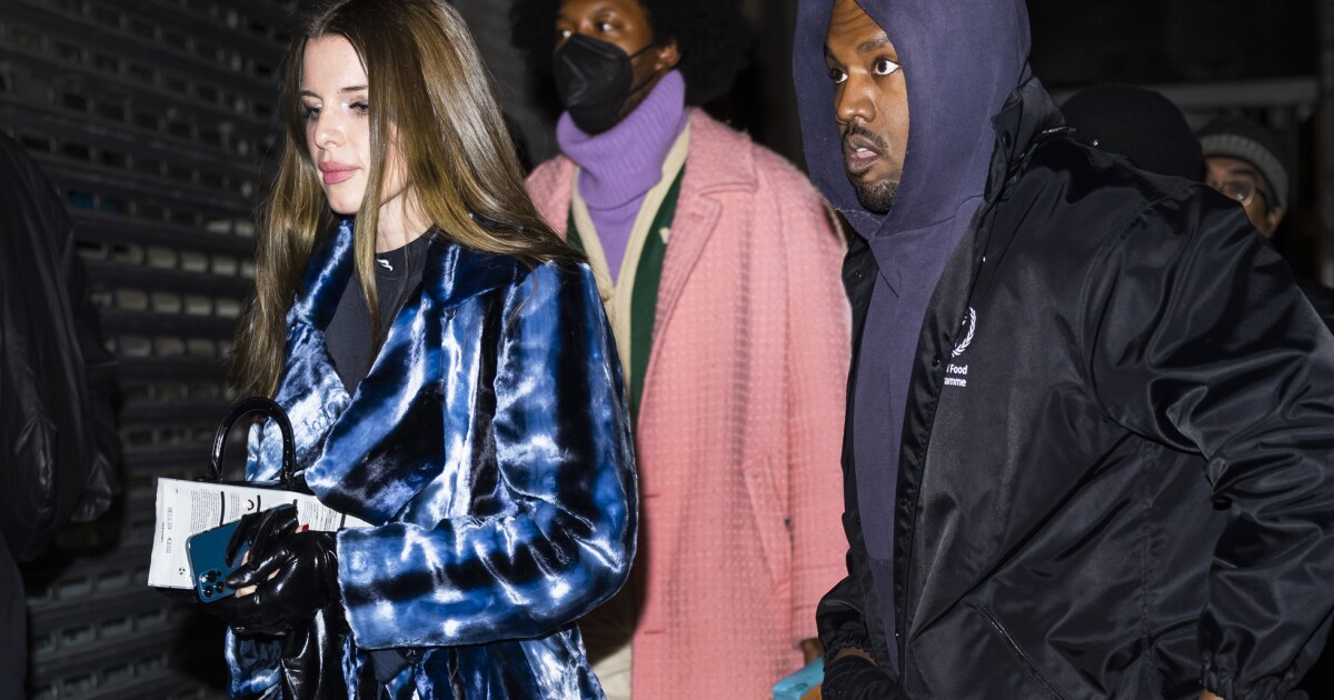 Kanye West dan Julia Fox: Garis waktu romansa baru mereka
