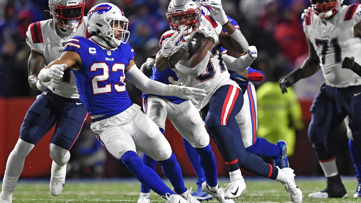 Patriots attempt only three passes in beating Bills - Los Angeles